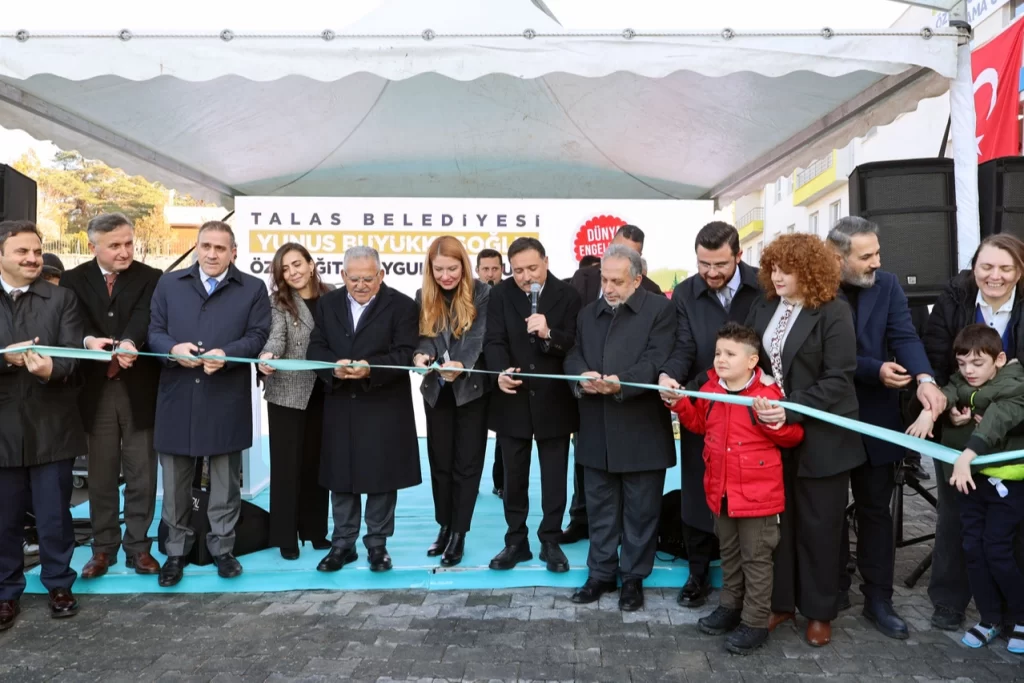 Mustafa Yalçın’a özel övgü