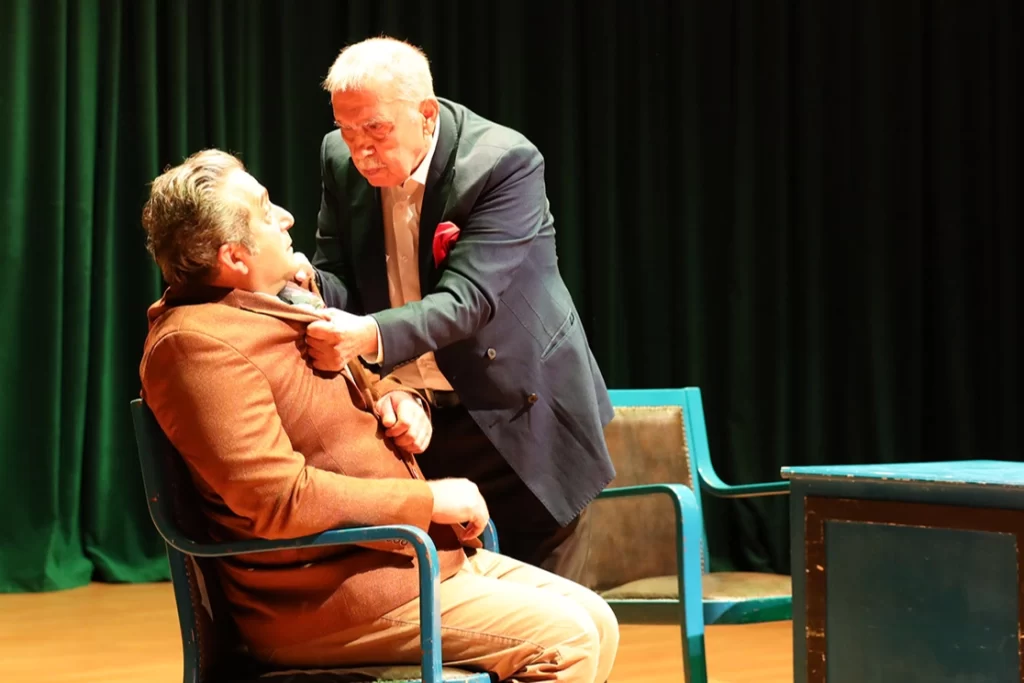 Sakarya’da “Aşk Eski Bir Yalan”a seyirciden tam not