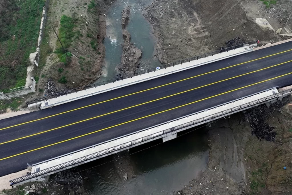 Sakarya’da bu köprü 20 mahalle ve 2 ilçeyi birbirine bağladı