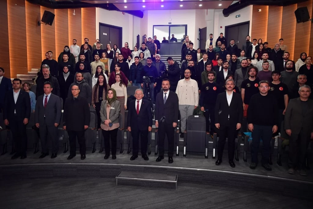 Şehir Sohbetleri’nin ilk konuğu Dr. Memduh Büyükkılıç