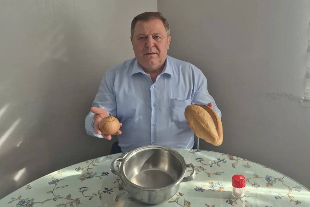 TÜED Uludağ’dan ‘asgari’ isyan: Emekli ekmek-soğana muhtaç!