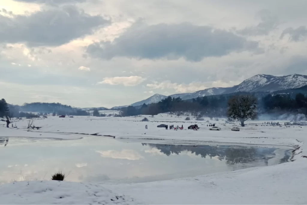 Ağlan Göleti kış güzelliğiyle büyüledi