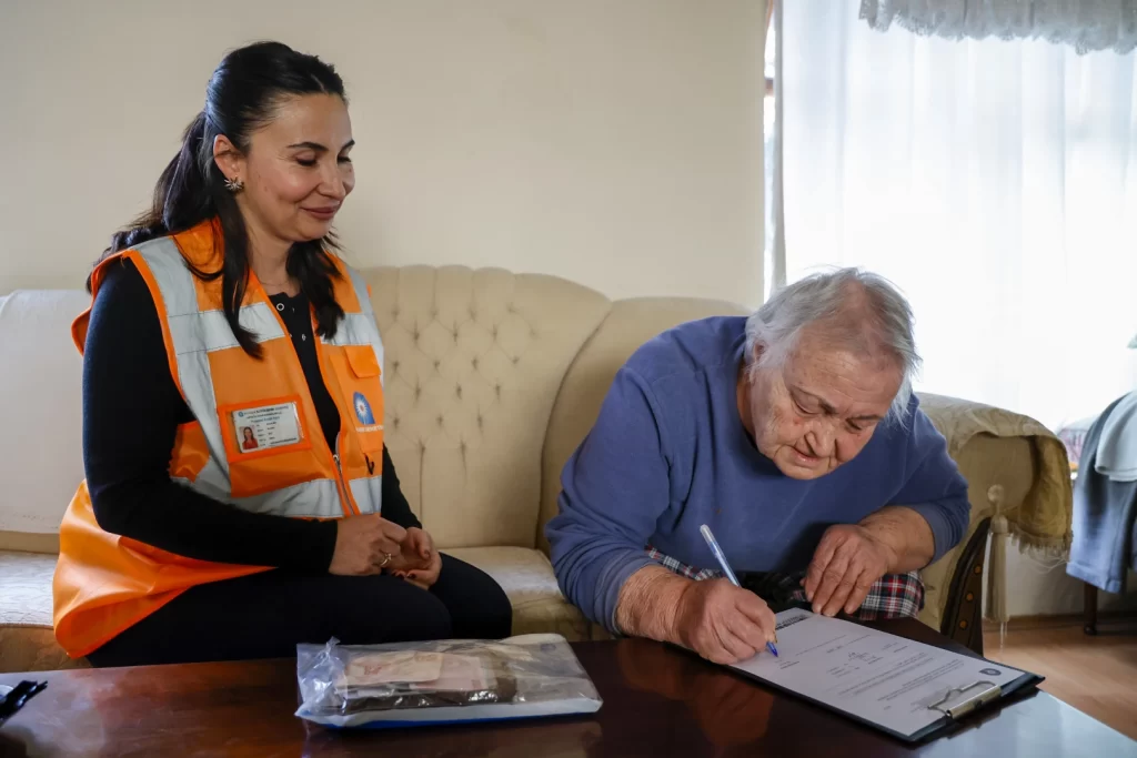 Antalya’da otobüste unutulan cüzdan sahibine teslim edildi