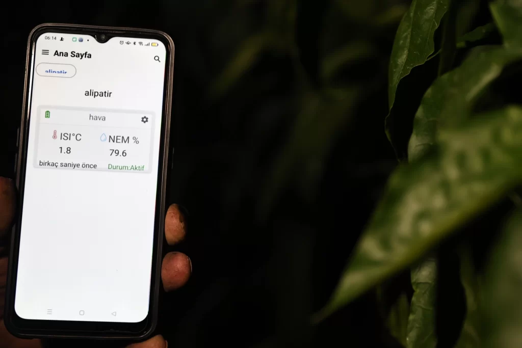 Antalya’da sera üreticisinin don nöbeti tarih oldu