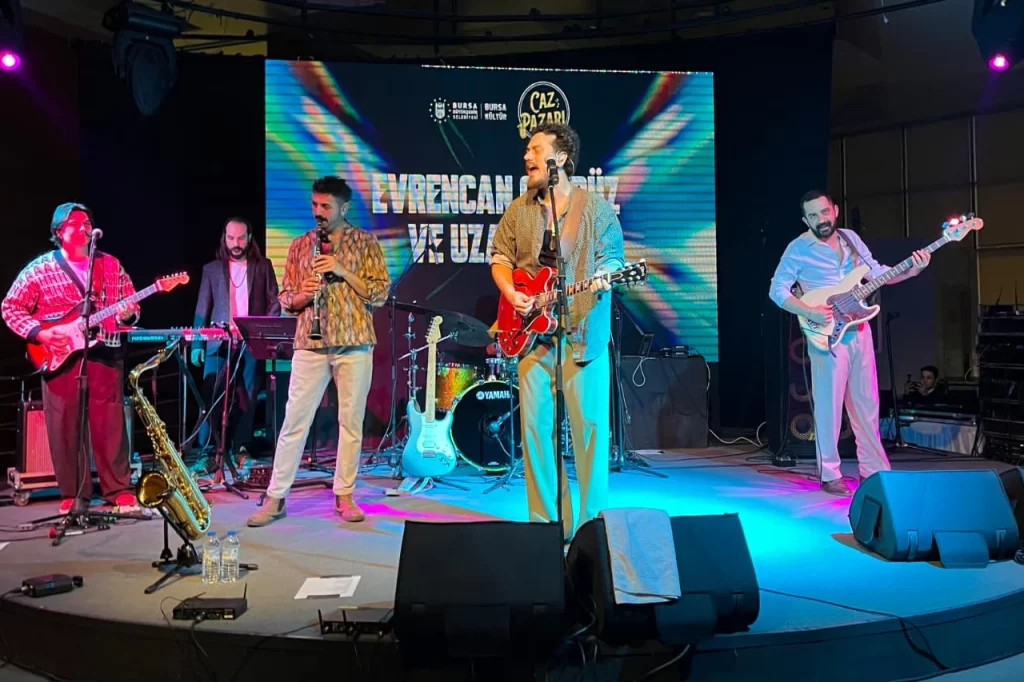 Bursa’da Evrencan Gündüz ile ‘Caz Pazarı’