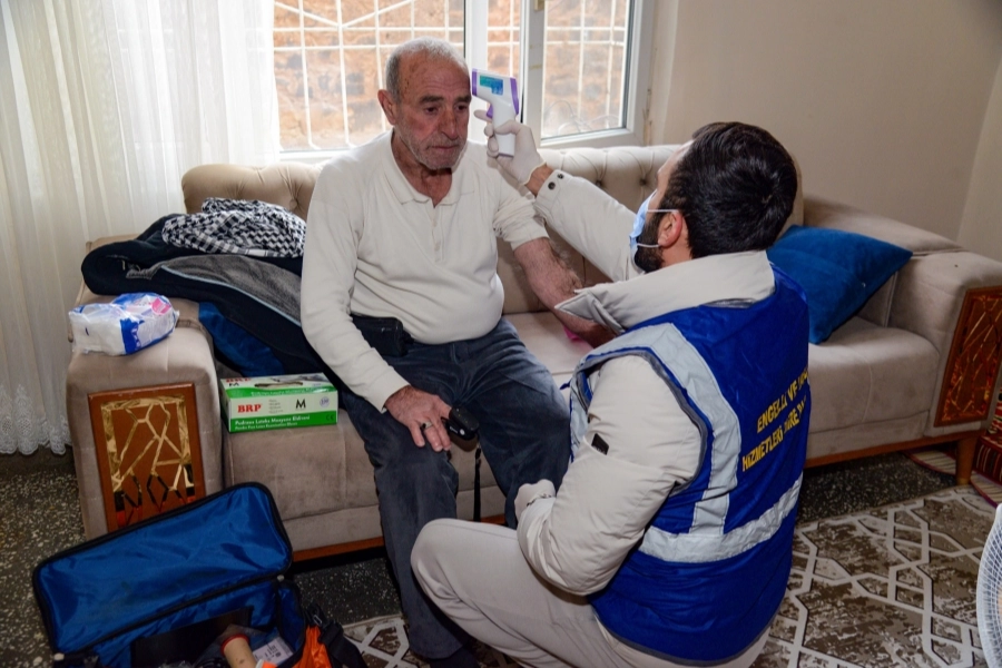 Diyarbakır’da yaşı ilerlemiş yurttaşlara evde bakım desteği