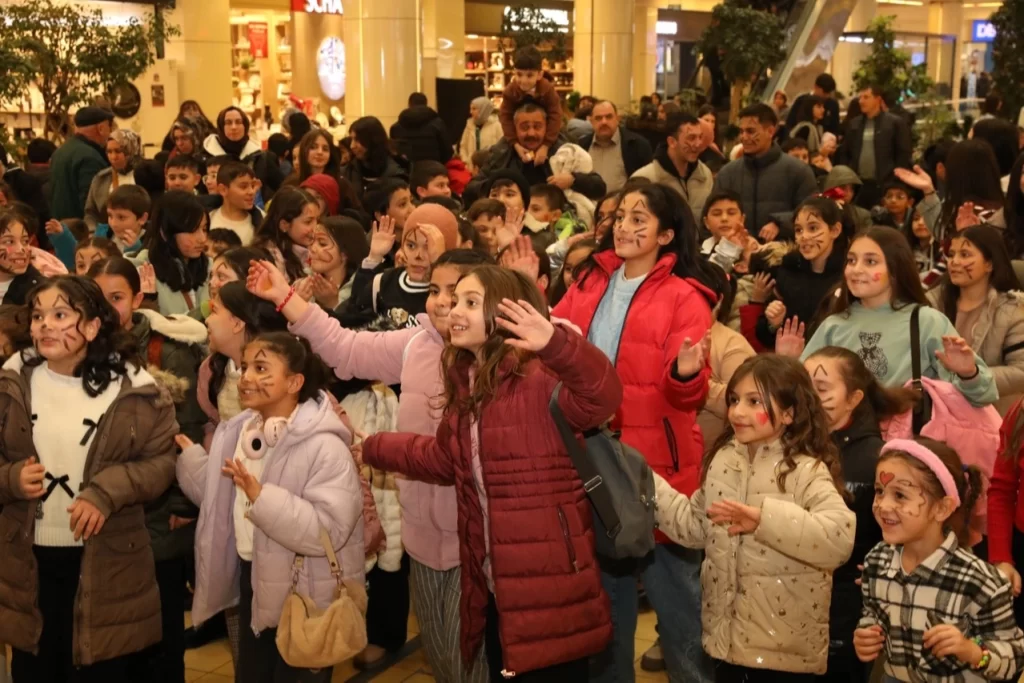 Genç KAYMEK’ten çocuk şenliği