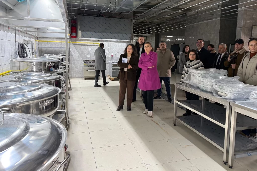 İzmit’te dayanışma sofraları daha da büyüyecek