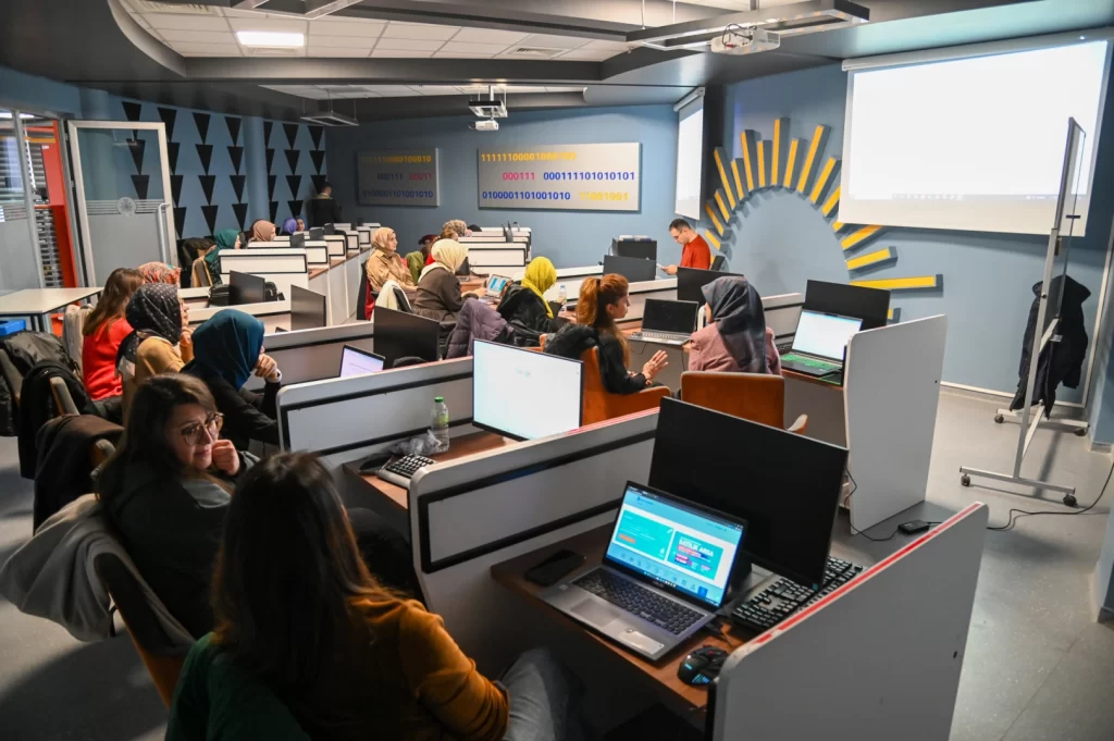 Konya Selçuklu’da öğretmenlere yapay zeka atölyeleri başladı