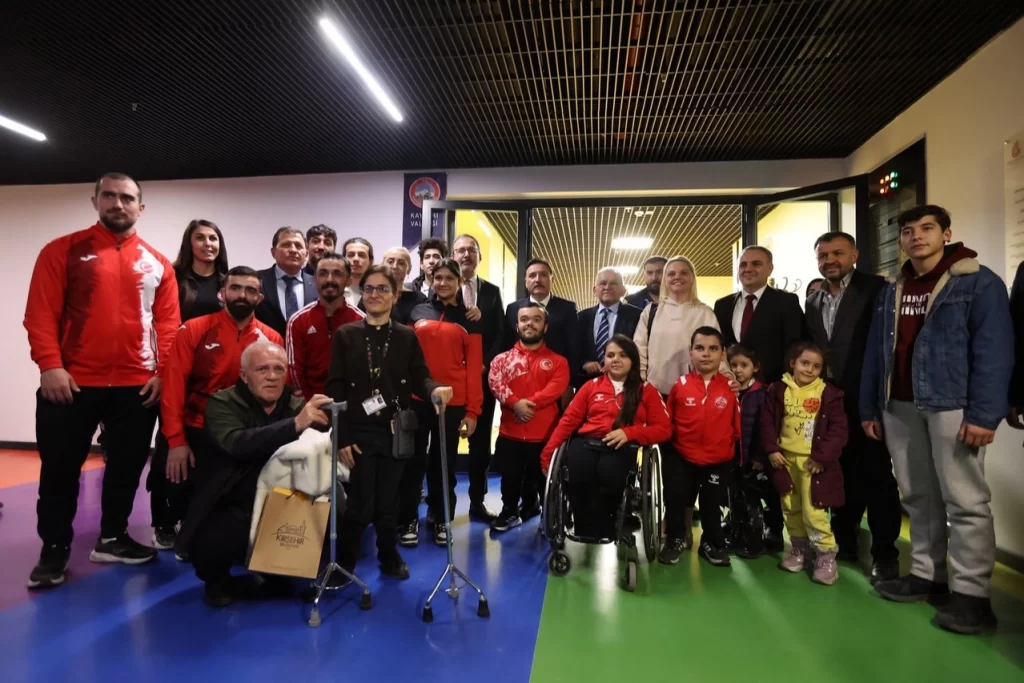 Memduh Büyükkılıç’tan TBMM çıkarması