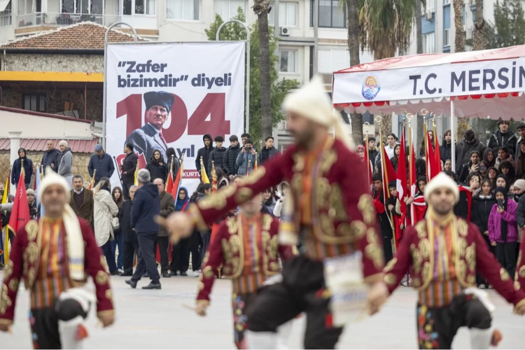 Mersin’de kurtuluş coşkusu