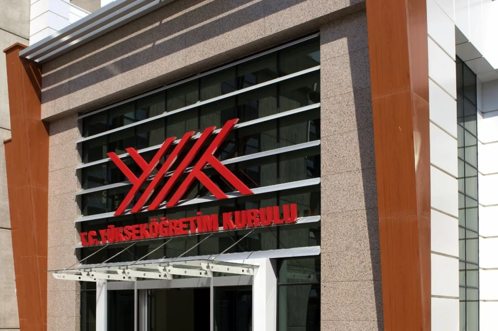 YÖK’ten ‘Hukuki Yardım Yönetmeliği’nde değişiklik