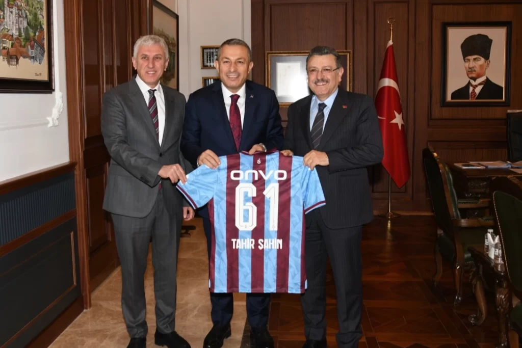Trabzon’da Başkan Genç Vali Şahin’i ziyaret etti