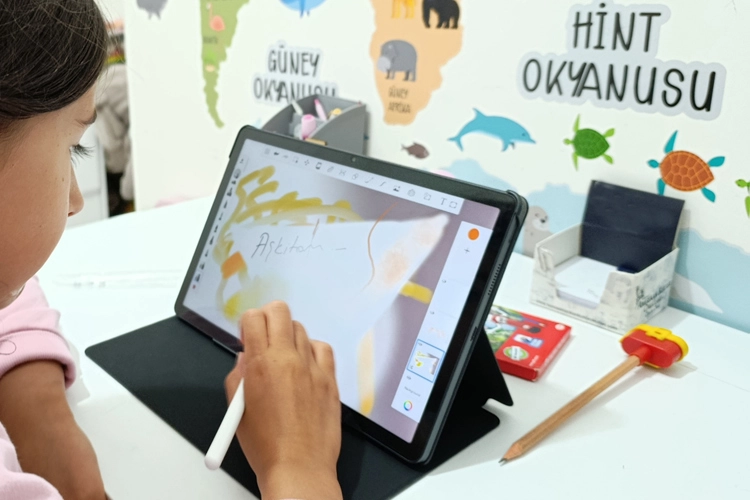 Aile’den ‘ekran süresi’ uyarısı… 6 yaşındakiler için günde en fazla 1 saat ekran süresi kullanmalı