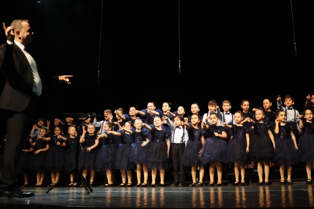 Bursa Nilüfer’de üç koro aynı sahnede buluştu