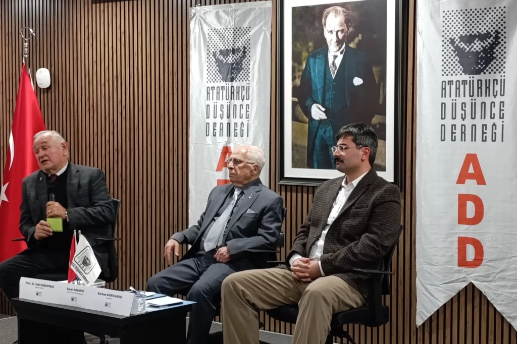 Bursa Mudanya’da ADD aydınlanma şehitlerini unutmadı