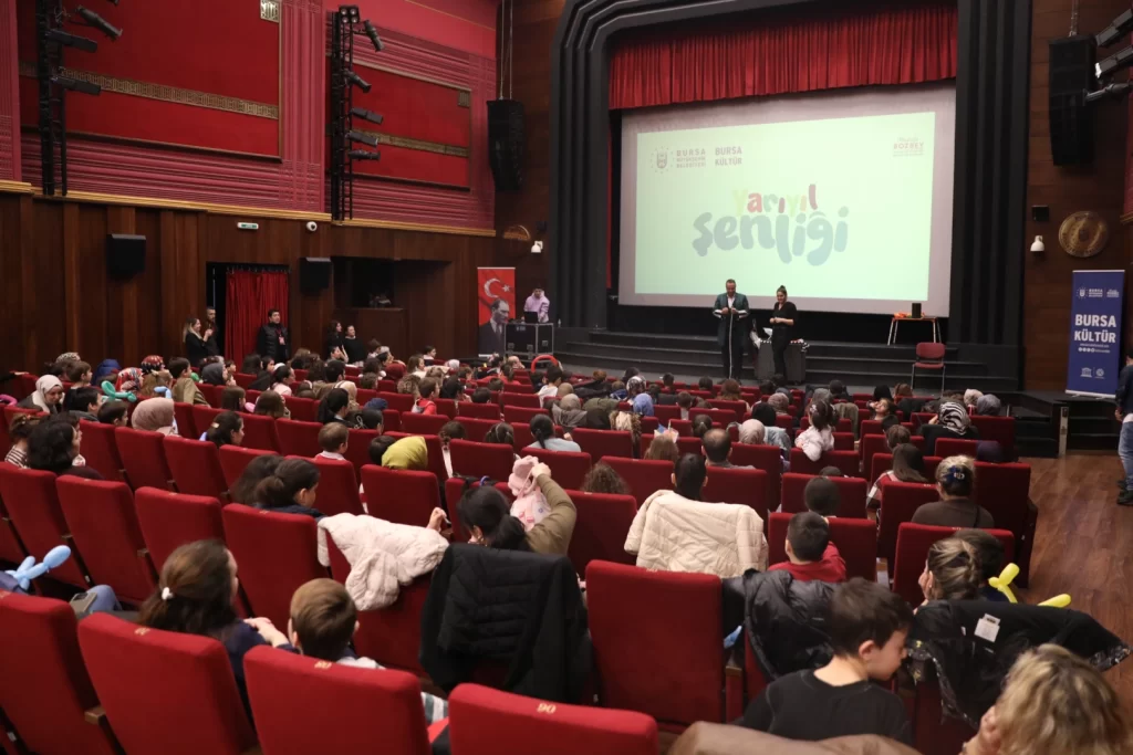 ‘Yarıyıl Şenliği’ne renkli final