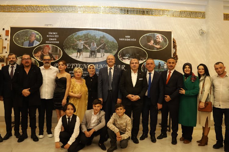 ‘Poşetten Kanatlar’ın Bursa galası yapıldı