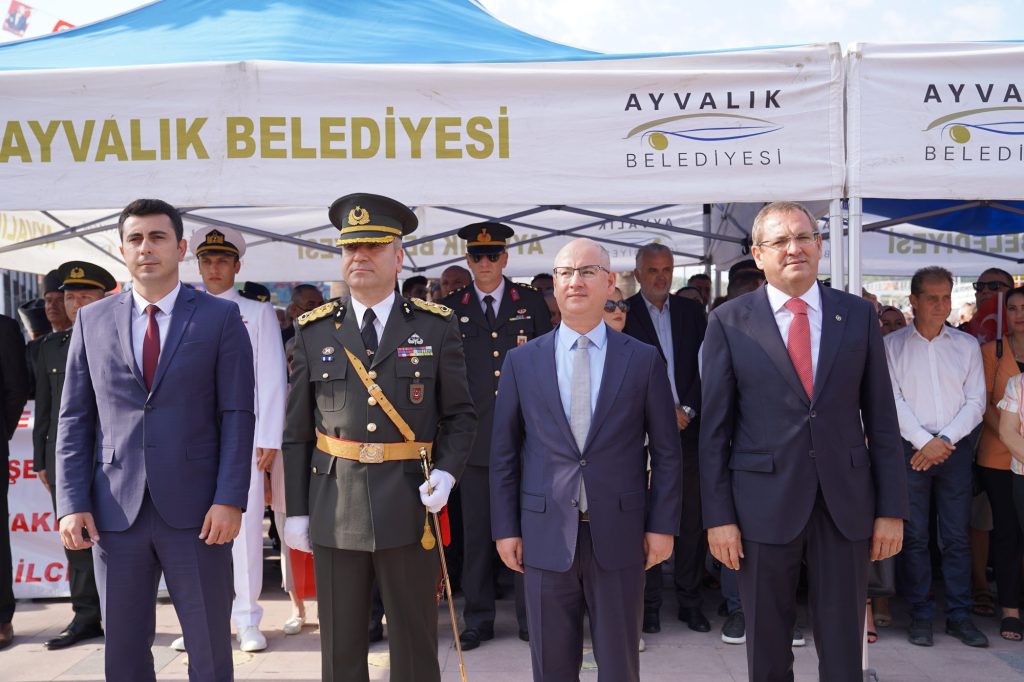 KUVAYI MİLLİYE ŞEHRİ AYVALIK’TA YÜZÜNCÜ YILA YAKIŞIR KUTLAMALAR