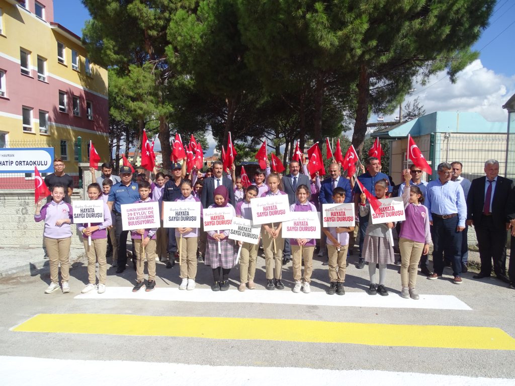 “Yayalara Öncelik Duruşu, HAYATA SAYGI DURUŞU”