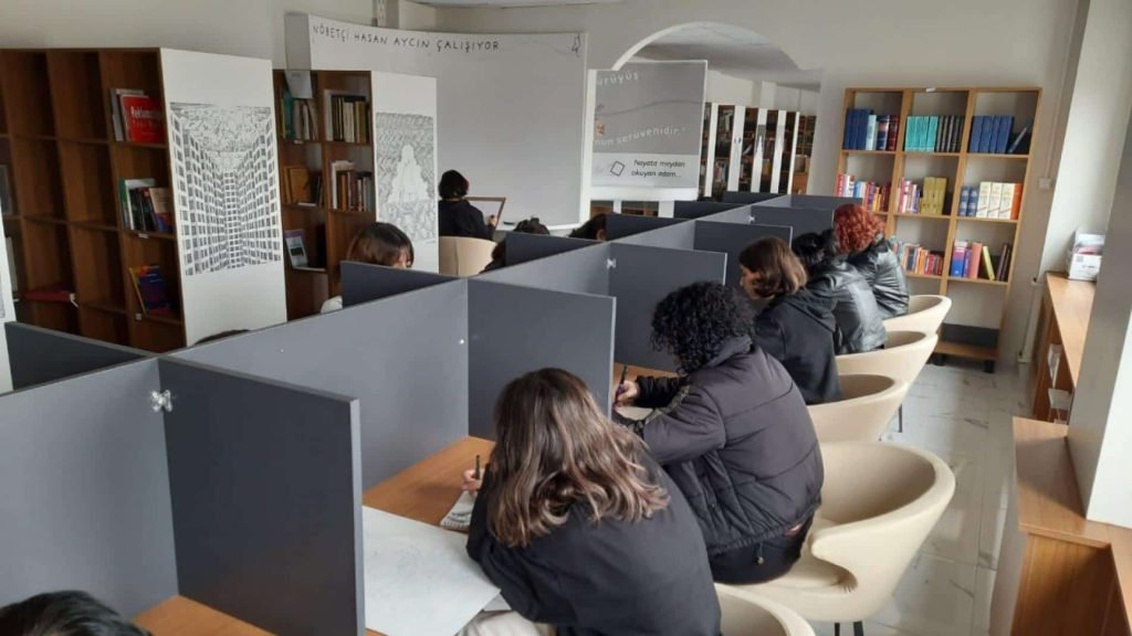 GÜZEL SANATLAR LİSESİ’NE MODERN KÜTÜPHANE