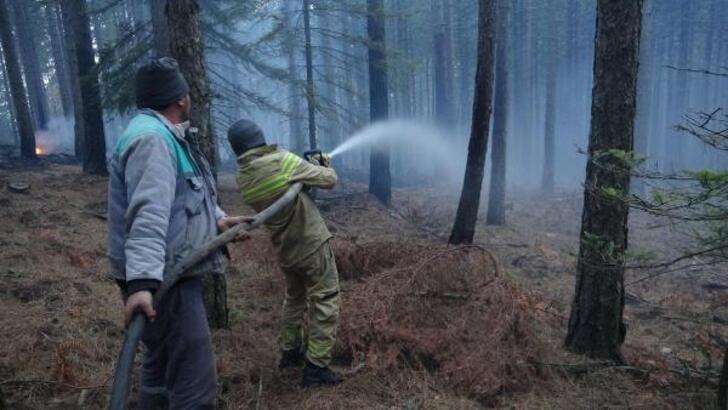 KAZ DAĞLARI’NDAKİ ÖRTÜ YANGININA MÜDAHALE SÜRÜYOR