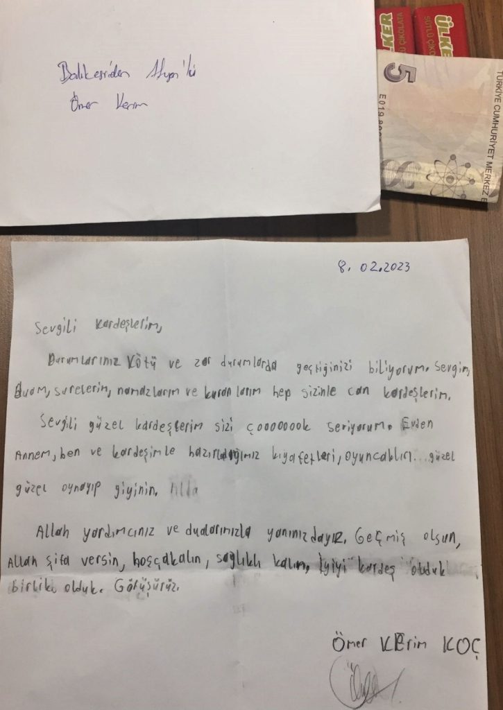 Mazideki Kutlu Bir Medeniyetin İzdüşümü:  BEŞ LİRA   