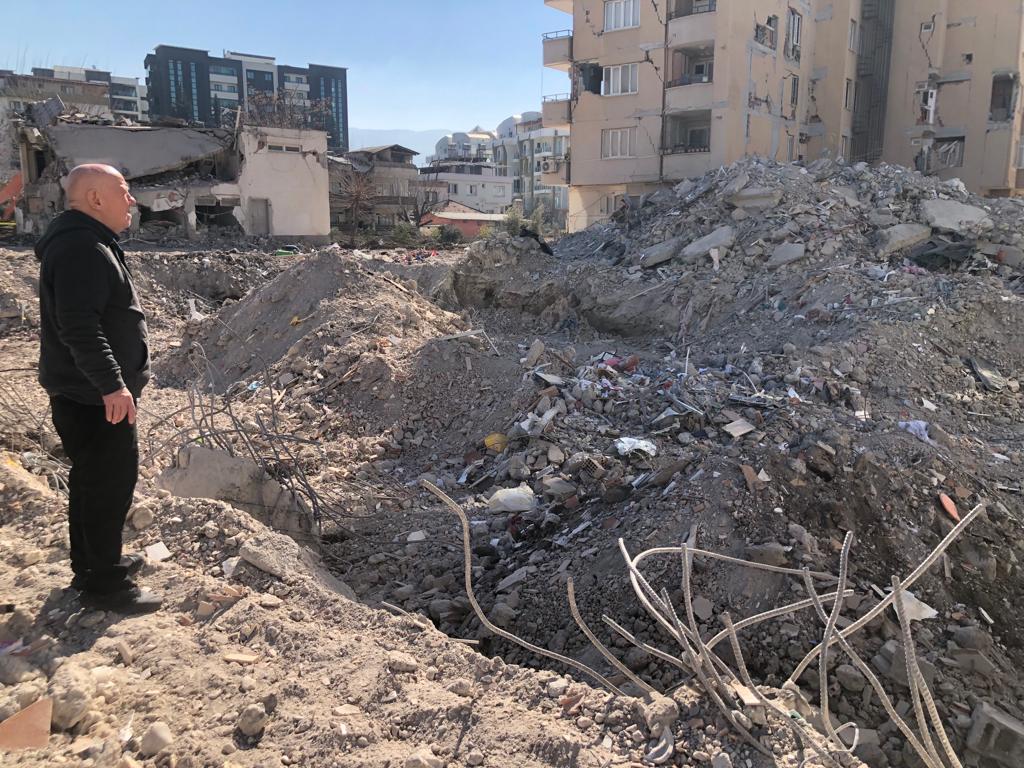  DEPREMDE 15 GAZETECİ YAŞAMINI YİTİRDİ