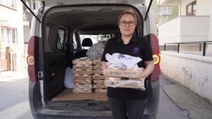 ALTIEYLÜL EVDE İFTAR HİZMETİ 8. YILINDA DA DEVAM EDİYOR