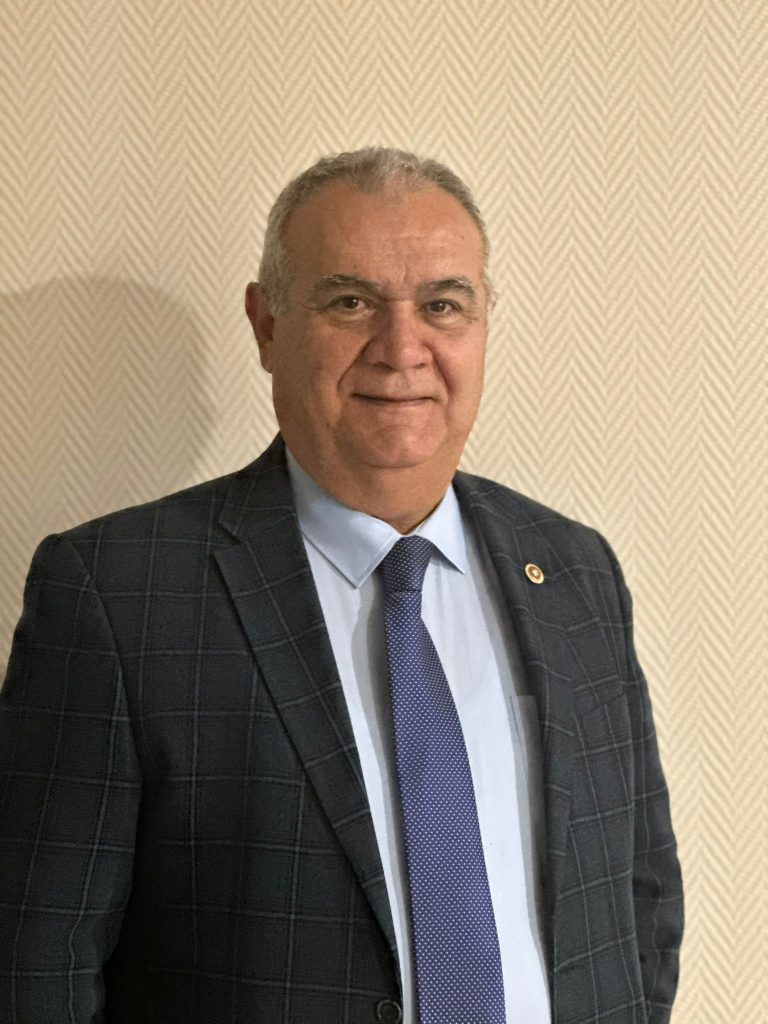 ÇETİN ADAY ADAYLIĞINI AÇIKLADI