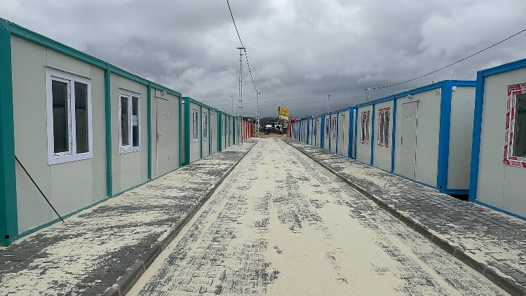 Hatay’da Konya’nın 349 konteyneri tamamlandı