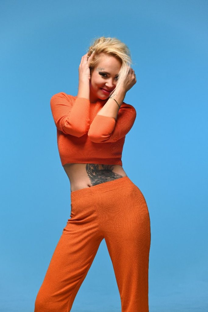 Rap müziğinin ünlü ismi Çağla şaşırttı!