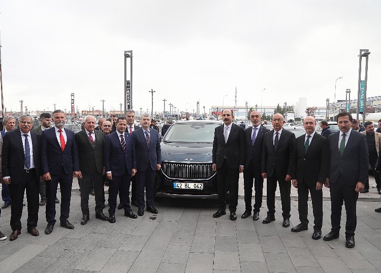 Aday tanıtım toplantısına Togg’la geldi