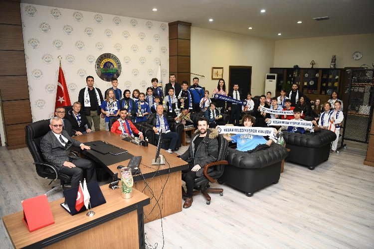 Keşan Belediyespor’dan Başkan Helvacıoğlu’na ziyaret