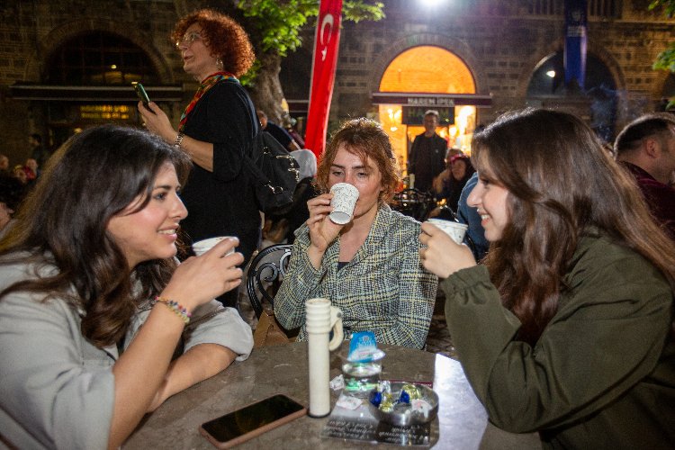 6 asırlık handa kahve buluşması