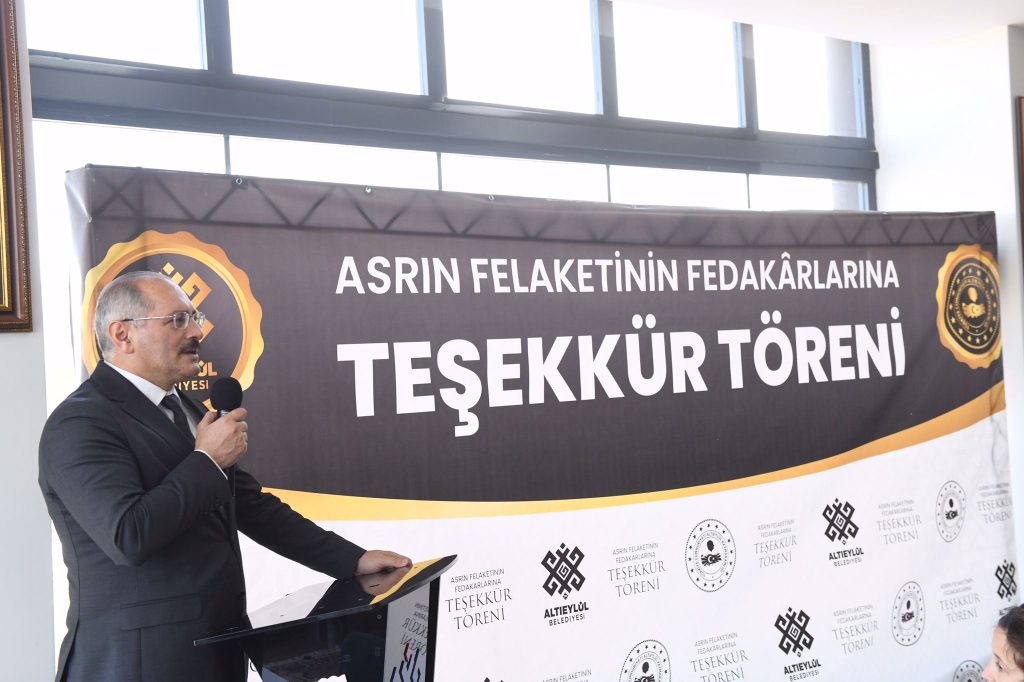 KAHRAMANLAR UNUTULMADI!