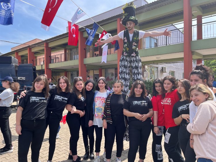 Çocuklar Kocaeli ile şenlikte doyasıya eğlendi