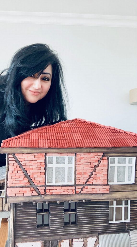 Eski evlere özlemi maket tasarımlarla gideriyor