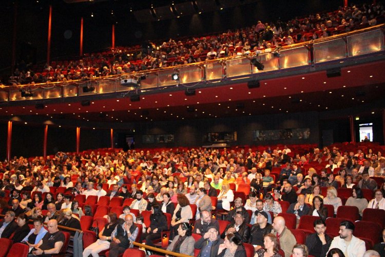 Selda Bağcan, Almanya’da sahne aldı