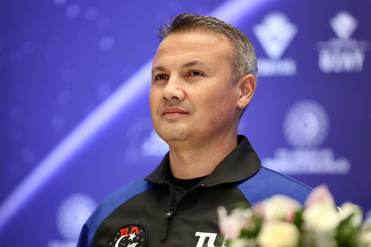 Uzayda 14 gün kalacak gençlerin eğitimi sürüyor