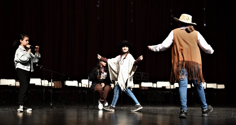 Bursa’da geleceğin sanatçıları ‘Bilgi Evleri’nde yetişiyor