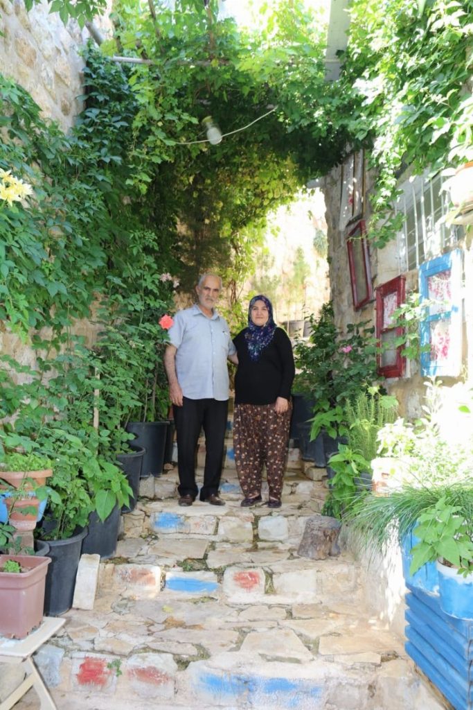 Tarihi sokağı cennet bahçesine çevirdiler