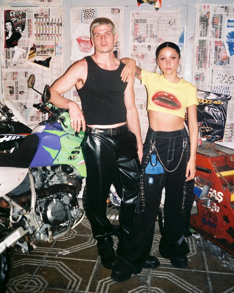 Zeynep Bastık ‘Eyvah’ladı!