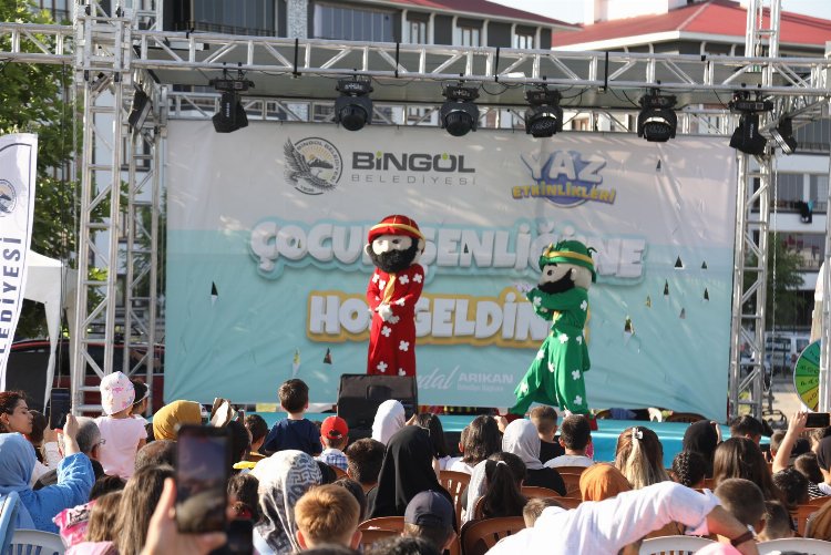 Bingöl’de çocuklara unutulmaz şenlik