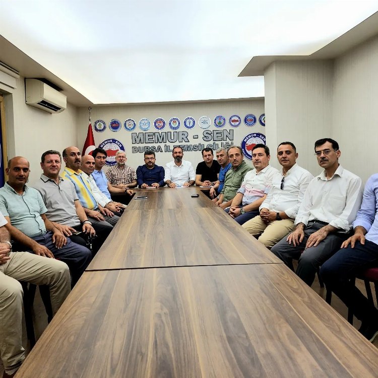 Memur-Sen Bursa’da bayrak ‘Acar’da