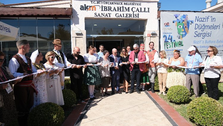 Bursalı koleksiyonerin düğmeleri İstanbul’da sergileniyor