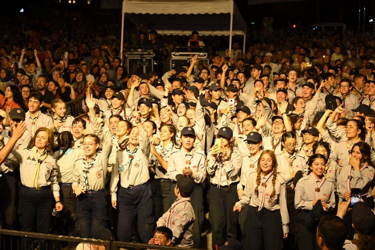 Manisa Demirci’de 90’lar gecesi yaşandı