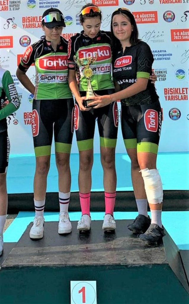 Torku Şekerspor madalyaları topladı