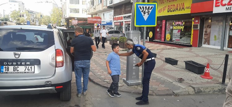 Kocaeli Zabıtası okul önlerinde…