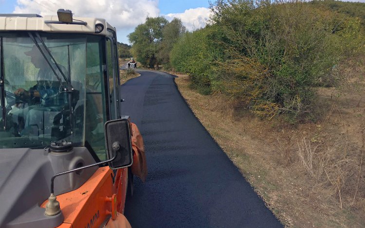 Bilecik’in kırsalı sıcak asfaltla buluştu